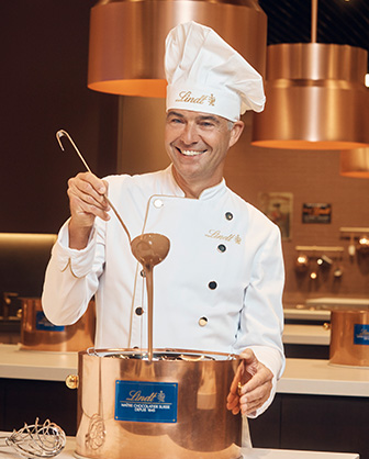 Maître chocolatier Urs Liechti – Switzerland (Photo)