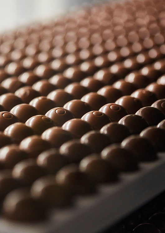 LINDOR truffles during the second cooling process (Photo)